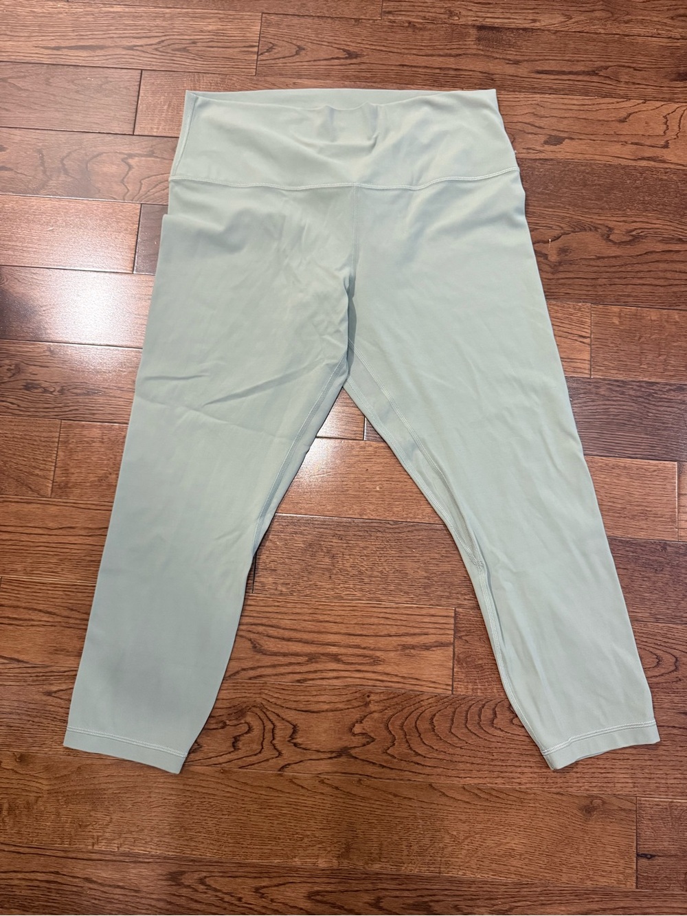 lululemon Capri Mint Green High-Waist Leggings
